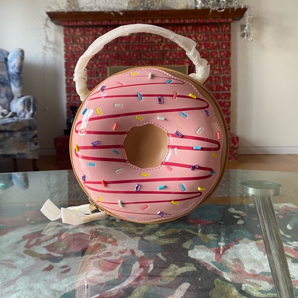SALE 🍩💕| Kate Spade | Donut Bag - Picture 4 of 9